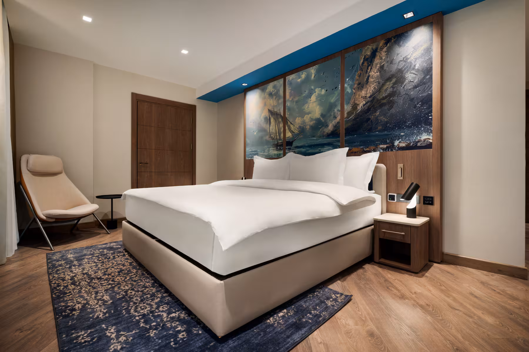 Classic King Room with City View 3